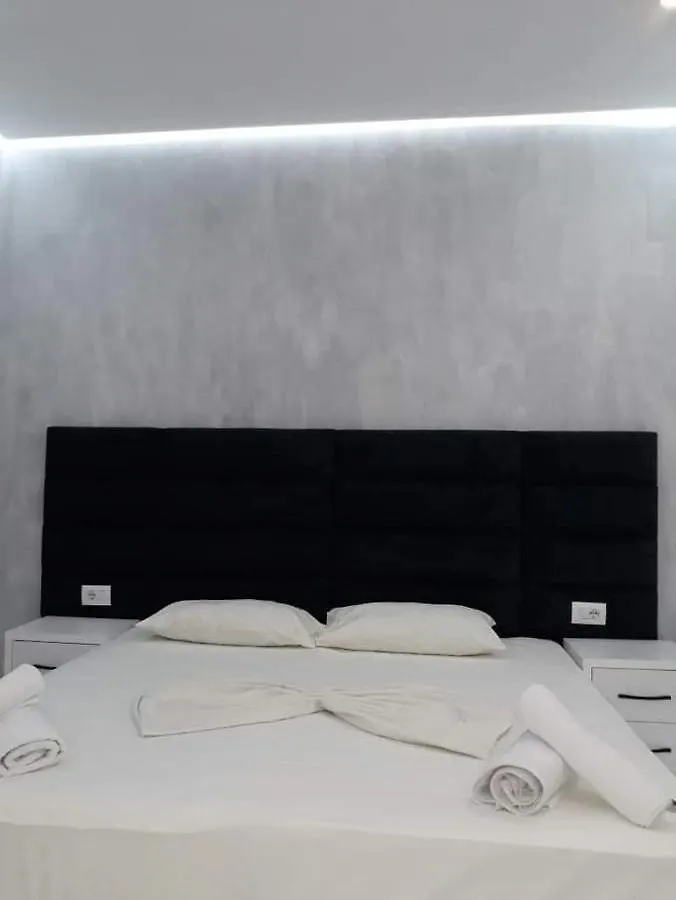 Lino House Apartamento Sarandë